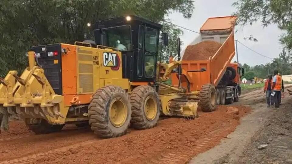 Route Bifoun–Ndjolé : sous pression populaire, l’État lance une réhabilitation d’urgence