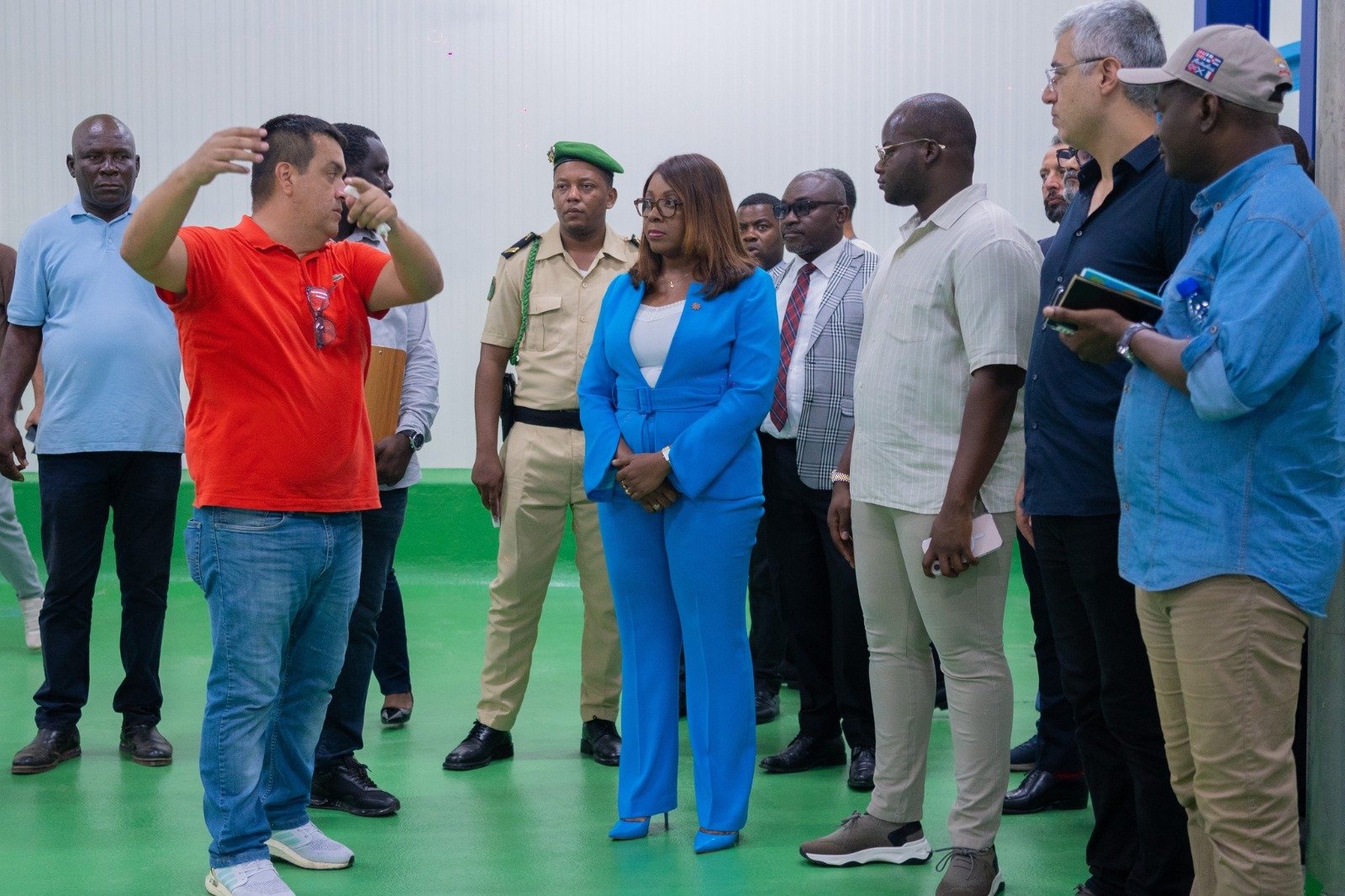 Valorisation de l’économie bleue : Laurence Ndong en visite sur le chantier de l’usine IB FISH à Owendo