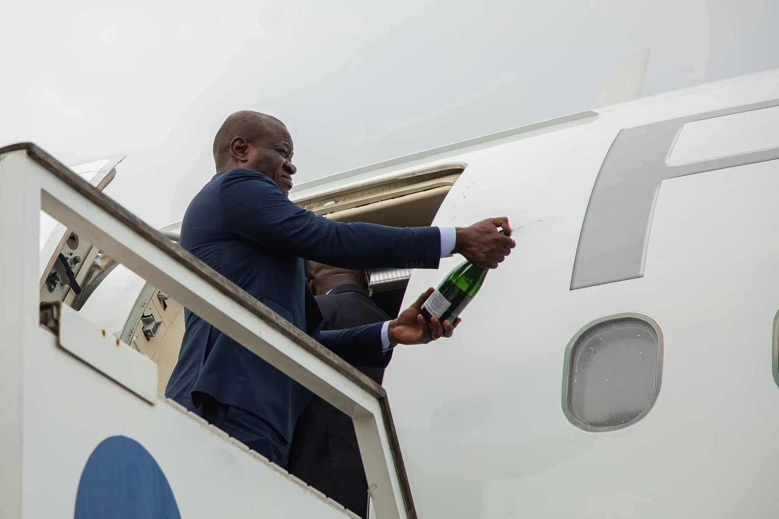 Aviation : le Président Oligui Nguema réceptionne le nouvel Airbus A320 de Fly Gabon