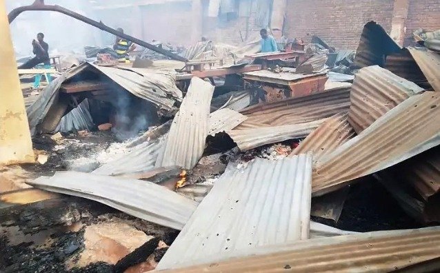 Tragédie à Libreville : une mère et sa fillette périssent dans un incendie domestique