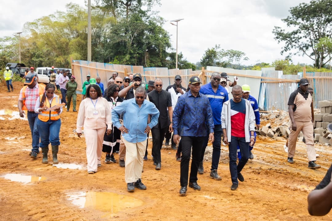 Oligui Nguema à Makongonio : quand le Président prouve que la proximité précède le progrès