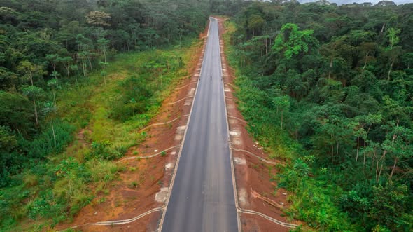 Ovan–Makokou : les travaux routiers atteignent 60 % d’avancement