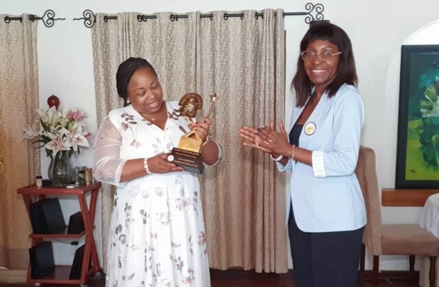 Distinction : Camelia Ntoutoume Leclercq récompensée par le Prix africain pour l’éducation inclusive