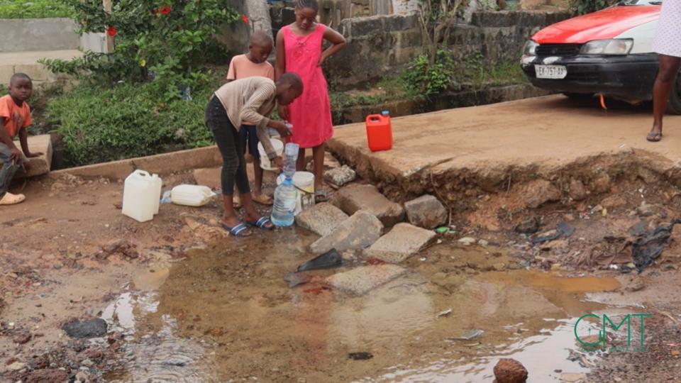 PK8–Deux Écoles : quand l’oubli accentue la précarité en plein cœur de Libreville