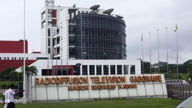  Anges Kevin NZIGOU présent la vision de la plateforme