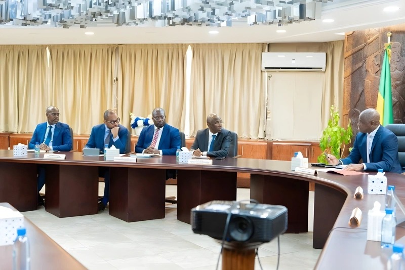  Anges Kevin NZIGOU présent la vision de la plateforme