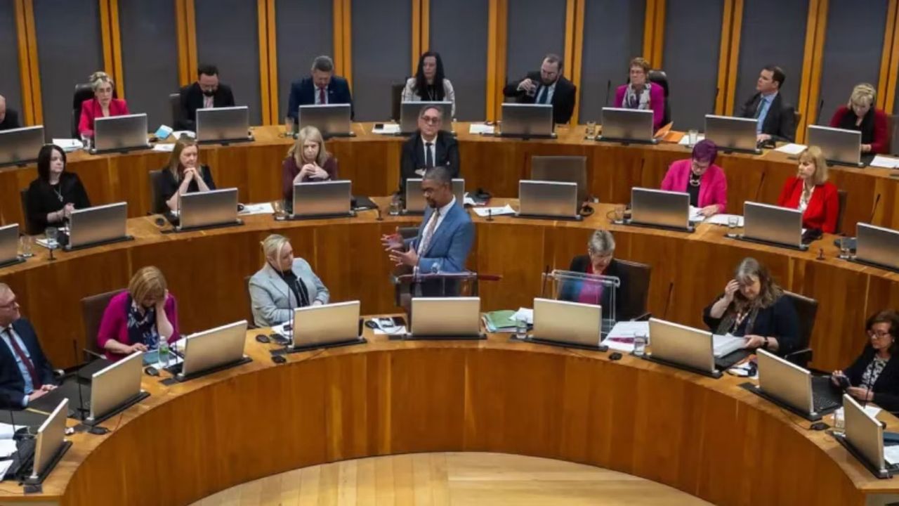  Anges Kevin NZIGOU présent la vision de la plateforme