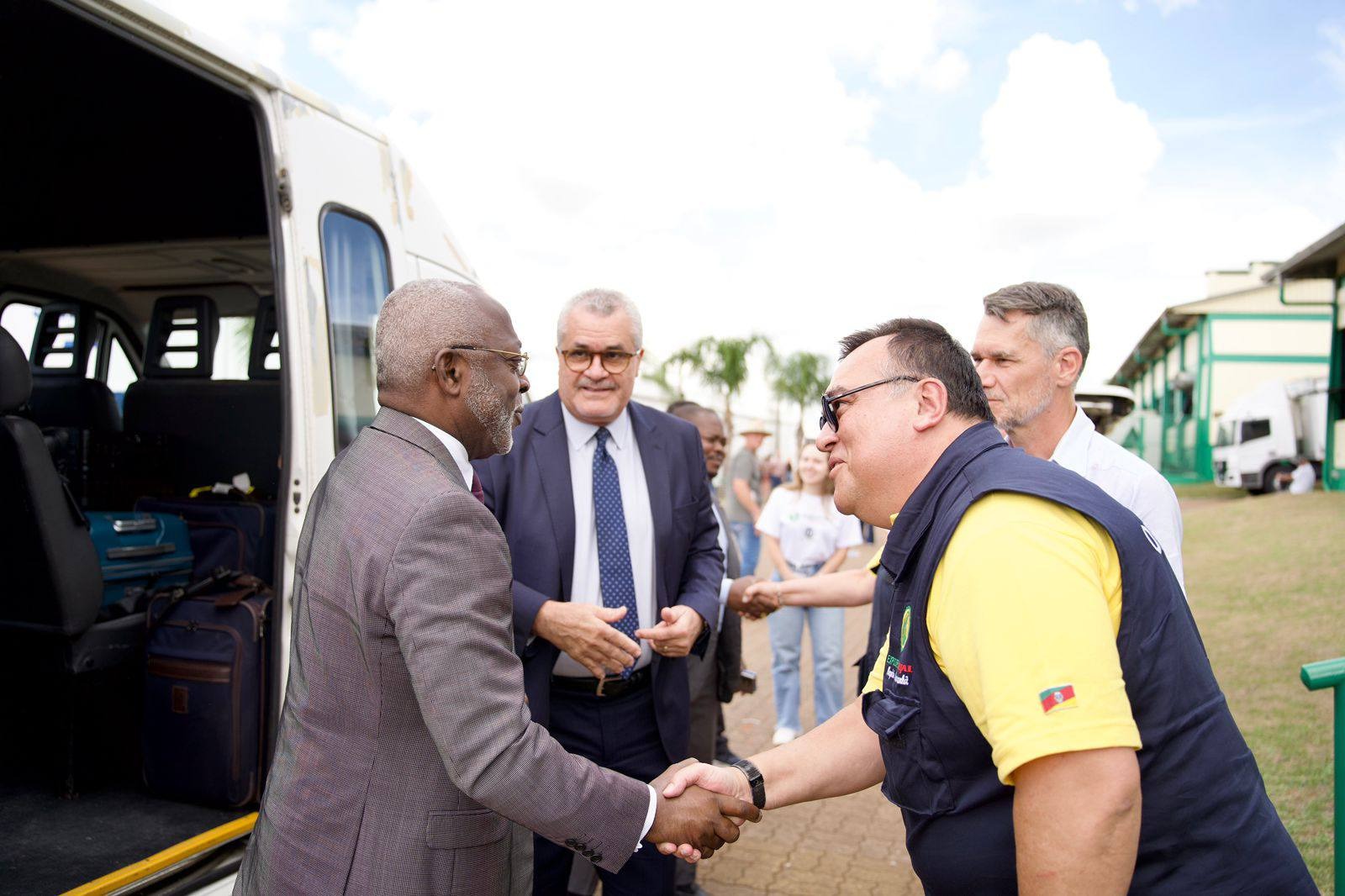  Anges Kevin NZIGOU présent la vision de la plateforme