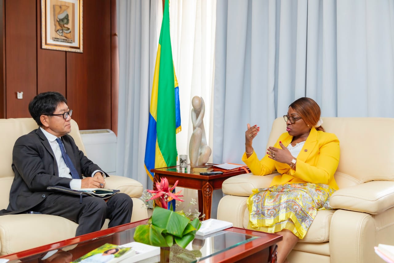  Anges Kevin NZIGOU présent la vision de la plateforme