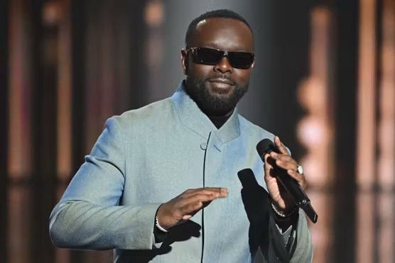 Affaire Gims : Garde à vue prolongé pour le rappeur