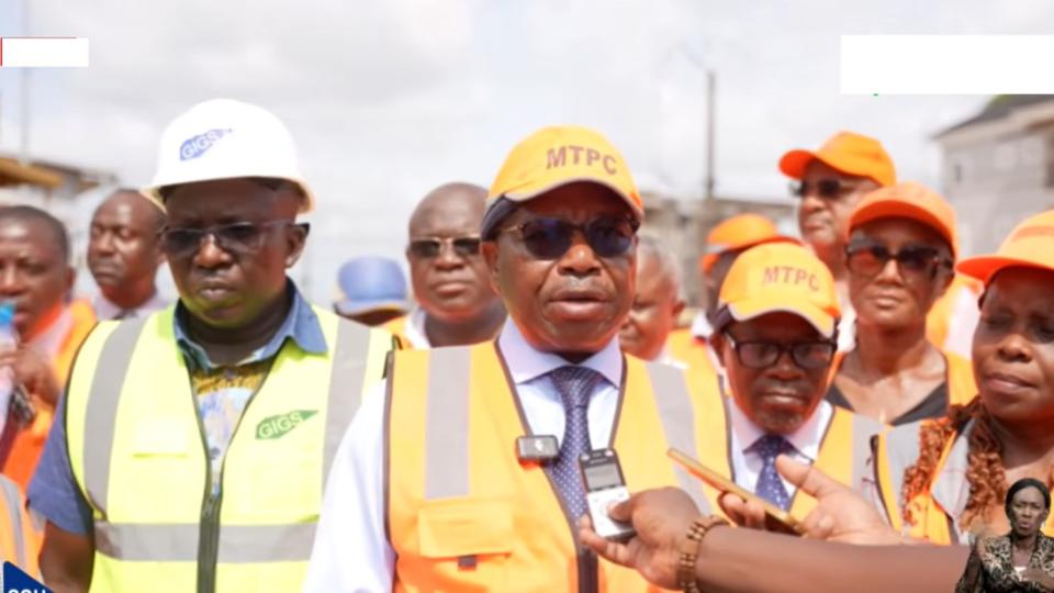 Routes à Libreville : le gouvernement relance les chantiers à l’abandon