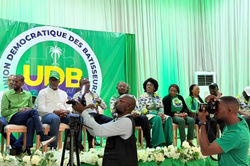  Anges Kevin NZIGOU présent la vision de la plateforme