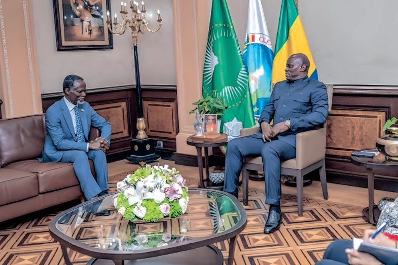  Anges Kevin NZIGOU présent la vision de la plateforme