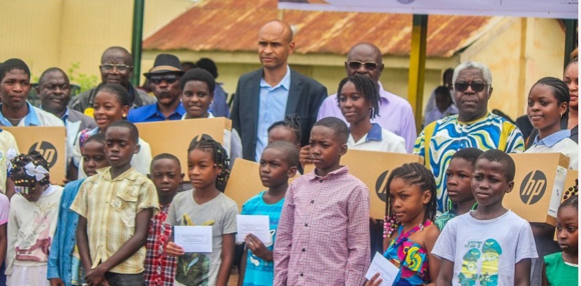 La fondation Mbele célèbre l'élite bitamoise : 101 élèves récompensés pour leur excellence