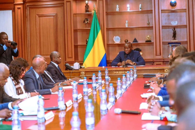  Anges Kevin NZIGOU présent la vision de la plateforme