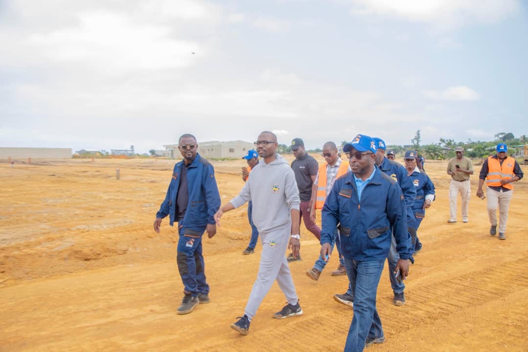  Anges Kevin NZIGOU présent la vision de la plateforme