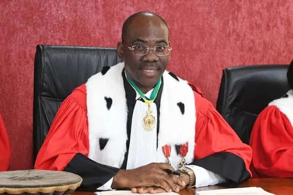  Anges Kevin NZIGOU présent la vision de la plateforme
