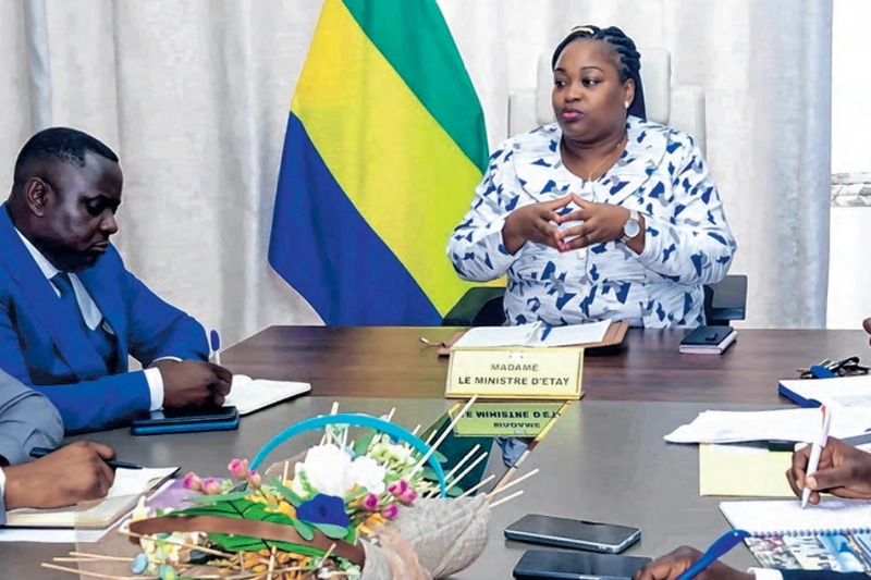  Anges Kevin NZIGOU présent la vision de la plateforme