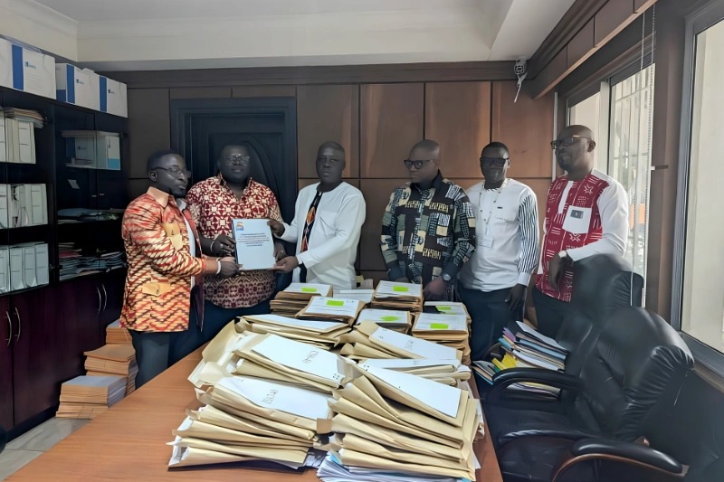 Gabon : le ministère du Logement remet 4 046 actes à la Conservation foncière
