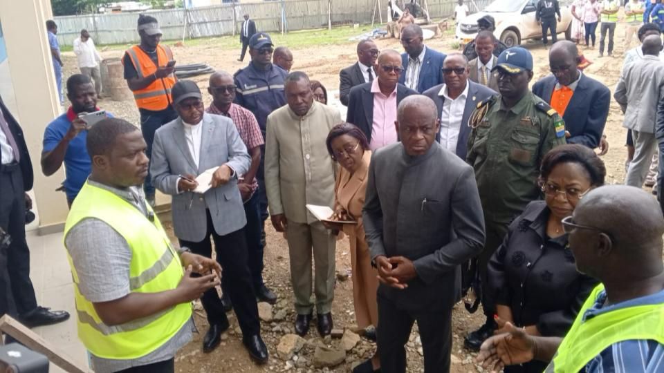 Makokou : le Vice-Président du Gouvernement évalue l’avancement des chantiers du 30 août