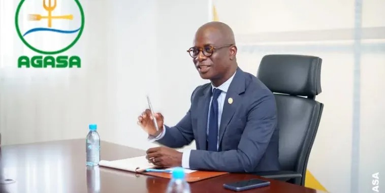  Anges Kevin NZIGOU présent la vision de la plateforme
