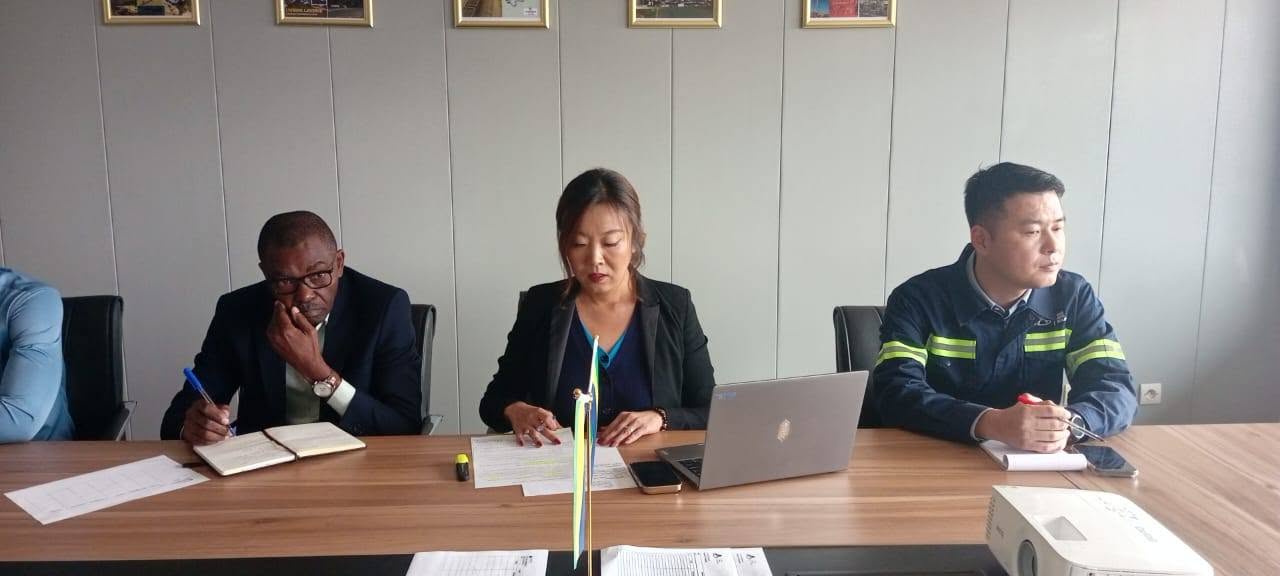  Anges Kevin NZIGOU présent la vision de la plateforme