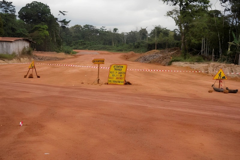 Route Yombi-Omboué : seulement 2 % des travaux réalisés en neuf mois