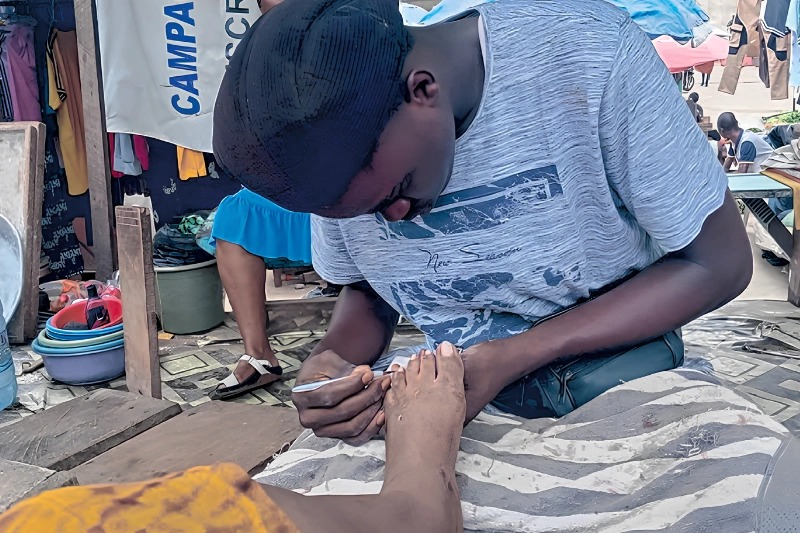 Manucure-pédicure : les jeunes Gabonais cassent les codes d’un métier en pleine mutation