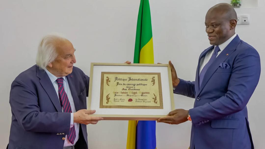  Anges Kevin NZIGOU présent la vision de la plateforme