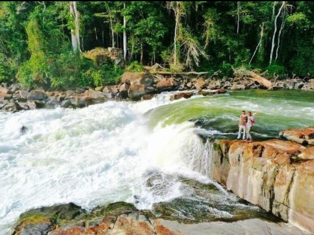 Parlons De Nos Provinces Les chutes de l’Impératrice Eugénie : un trésor naturel à fort potentiel touristique