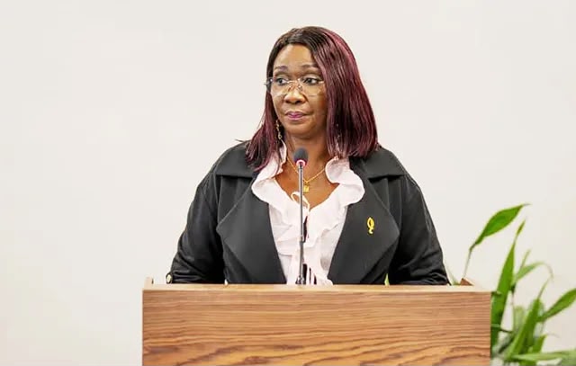  Anges Kevin NZIGOU présent la vision de la plateforme
