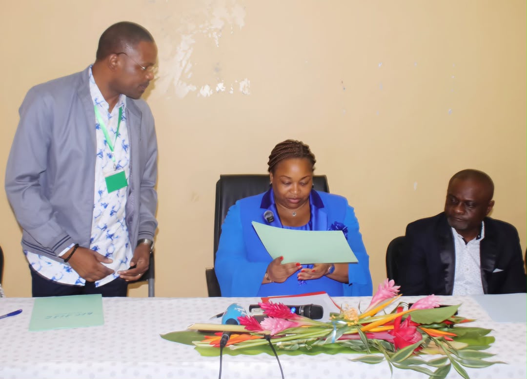  Anges Kevin NZIGOU présent la vision de la plateforme