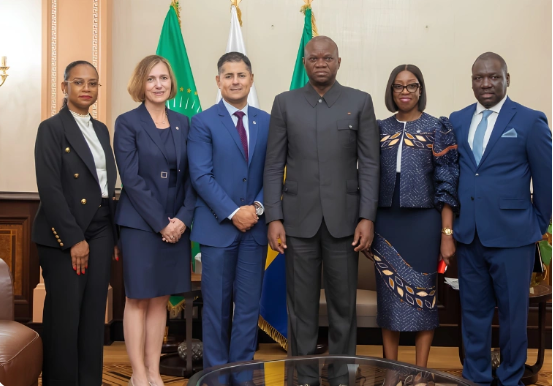  Anges Kevin NZIGOU présent la vision de la plateforme