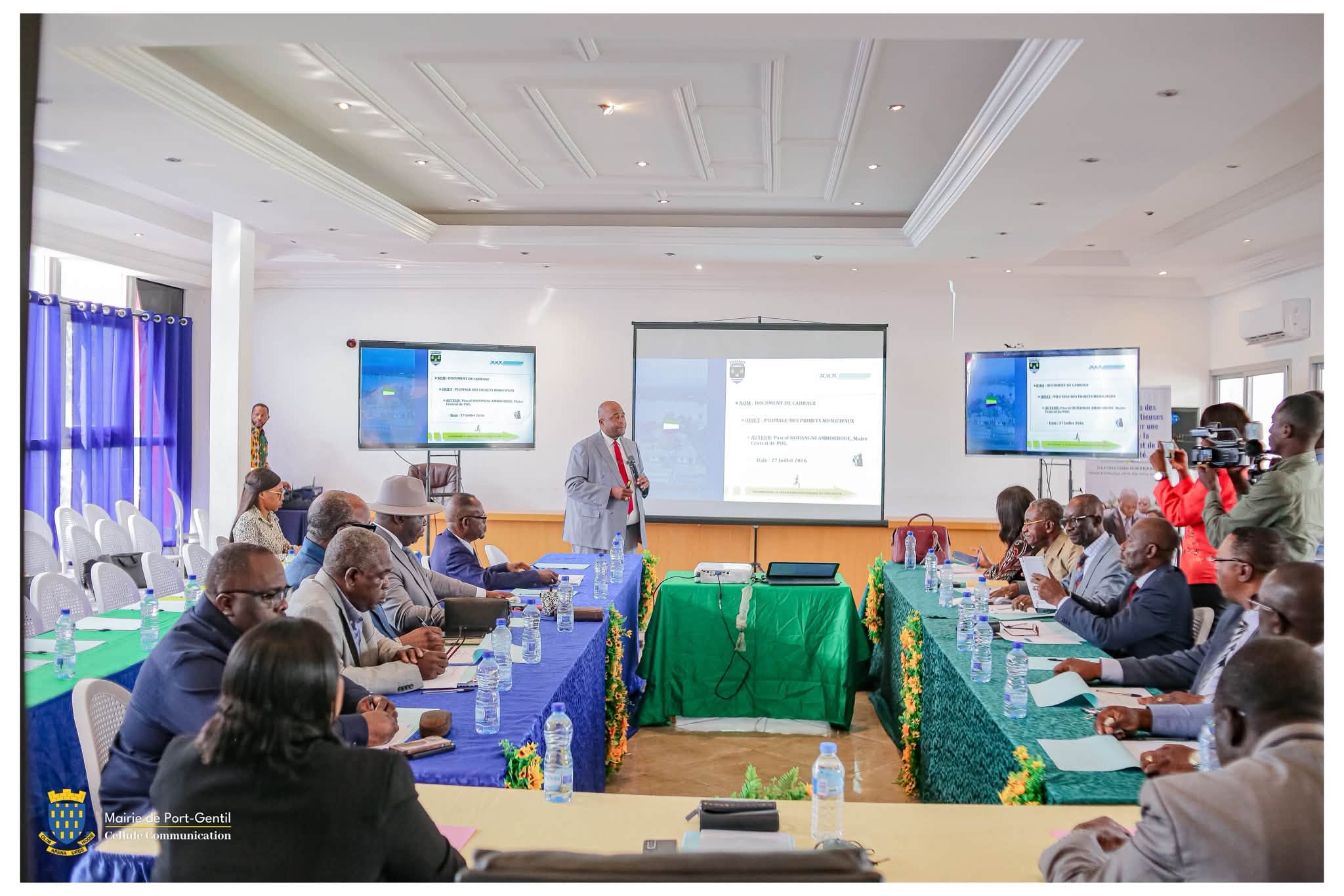  Anges Kevin NZIGOU présent la vision de la plateforme