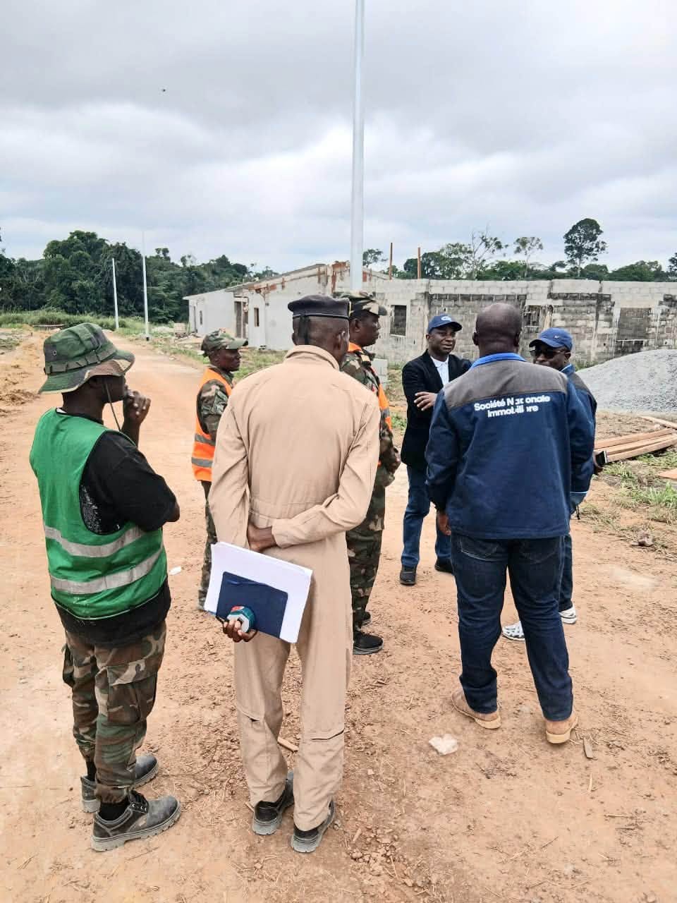  Anges Kevin NZIGOU présent la vision de la plateforme