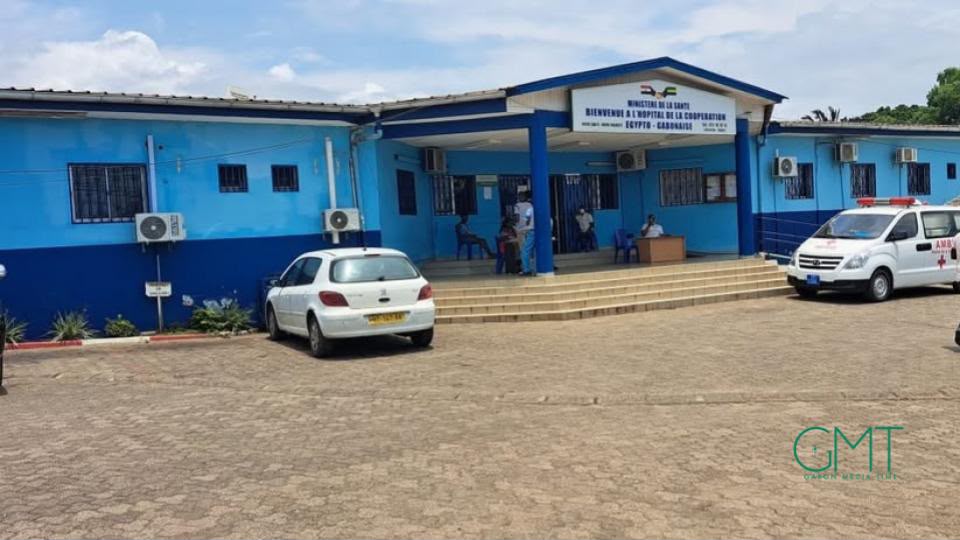  Anges Kevin NZIGOU présent la vision de la plateforme