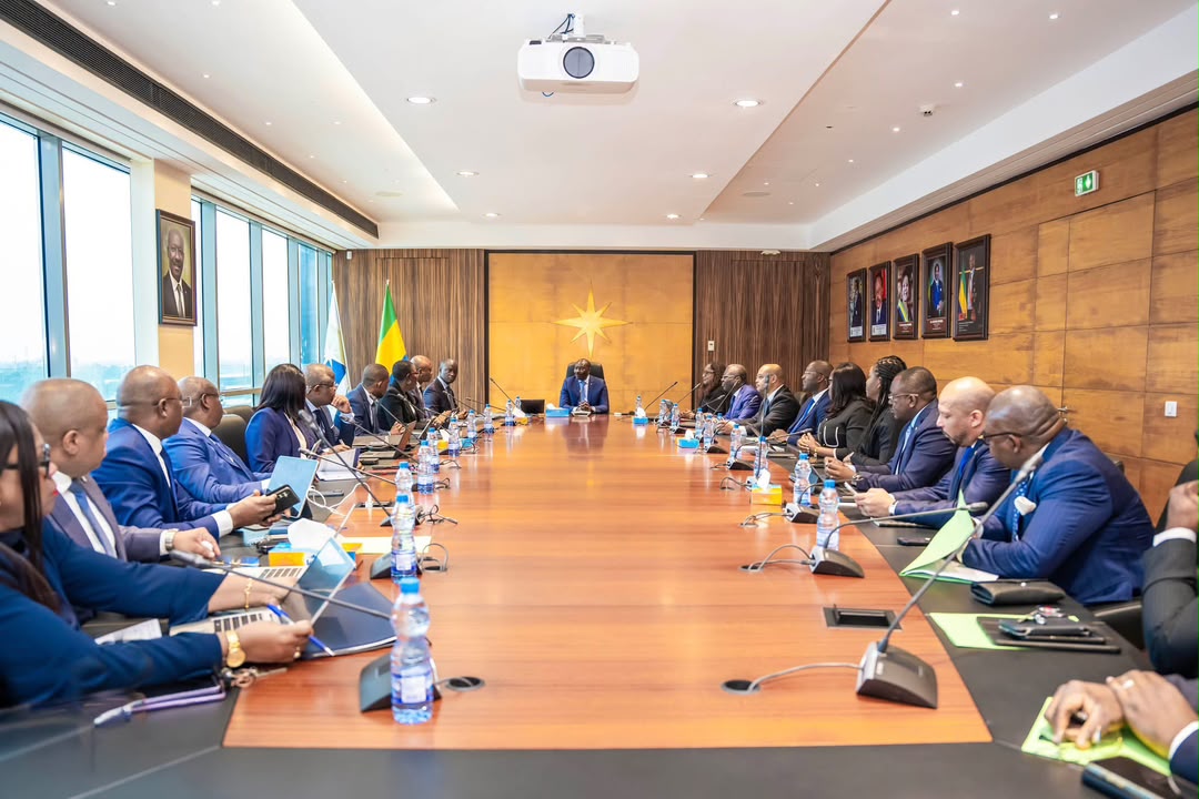  Anges Kevin NZIGOU présent la vision de la plateforme