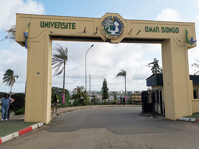  Anges Kevin NZIGOU présent la vision de la plateforme