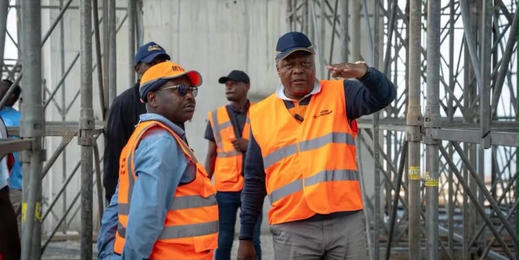  Anges Kevin NZIGOU présent la vision de la plateforme
