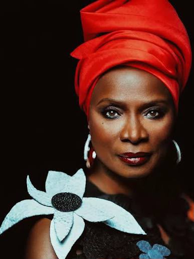 Angélique Kidjo: Le parcours d’une voix africaine devenue mondiale