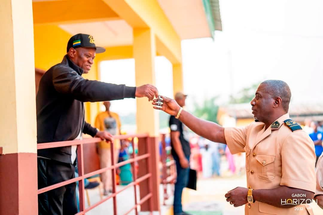  Anges Kevin NZIGOU présent la vision de la plateforme