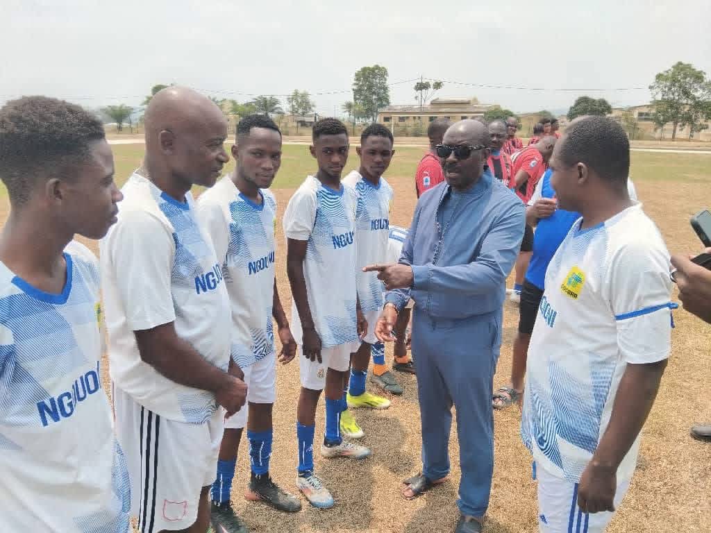  Anges Kevin NZIGOU présent la vision de la plateforme