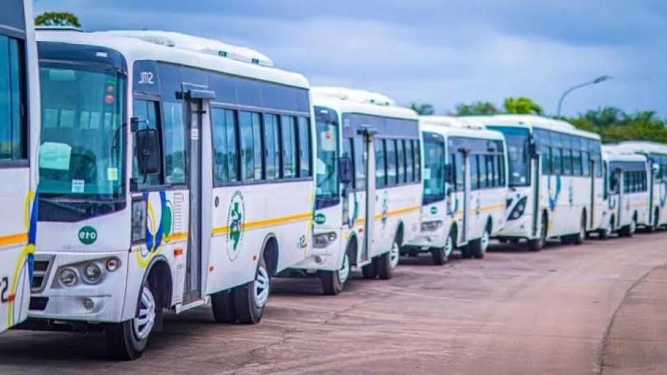  Anges Kevin NZIGOU présent la vision de la plateforme