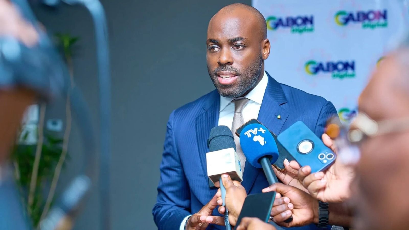  Anges Kevin NZIGOU présent la vision de la plateforme