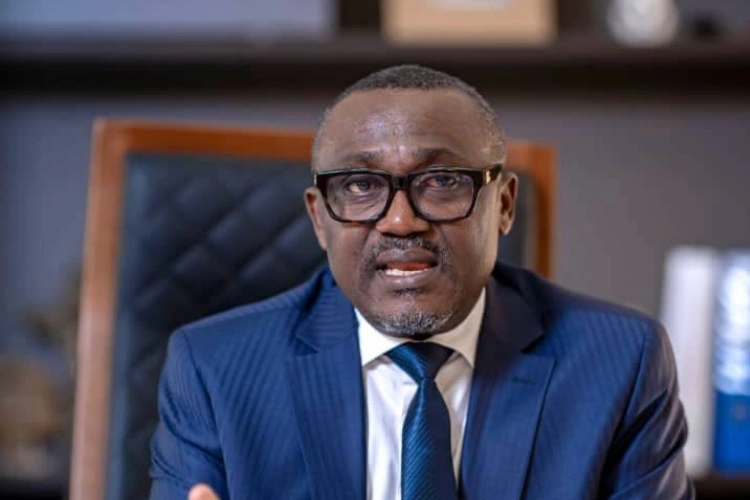  Anges Kevin NZIGOU présent la vision de la plateforme