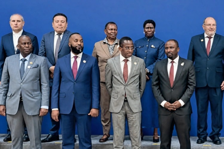  Anges Kevin NZIGOU présent la vision de la plateforme