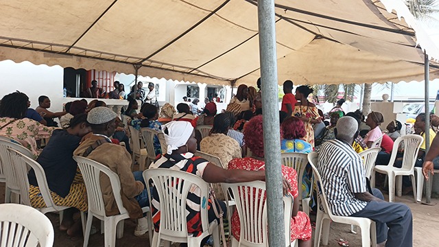  Anges Kevin NZIGOU présent la vision de la plateforme