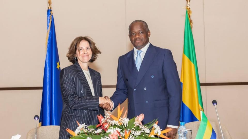  Anges Kevin NZIGOU présent la vision de la plateforme
