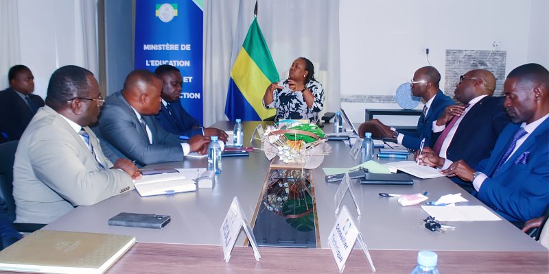 Éducation : le Gabon veut rapprocher l’école des communautés autochtones