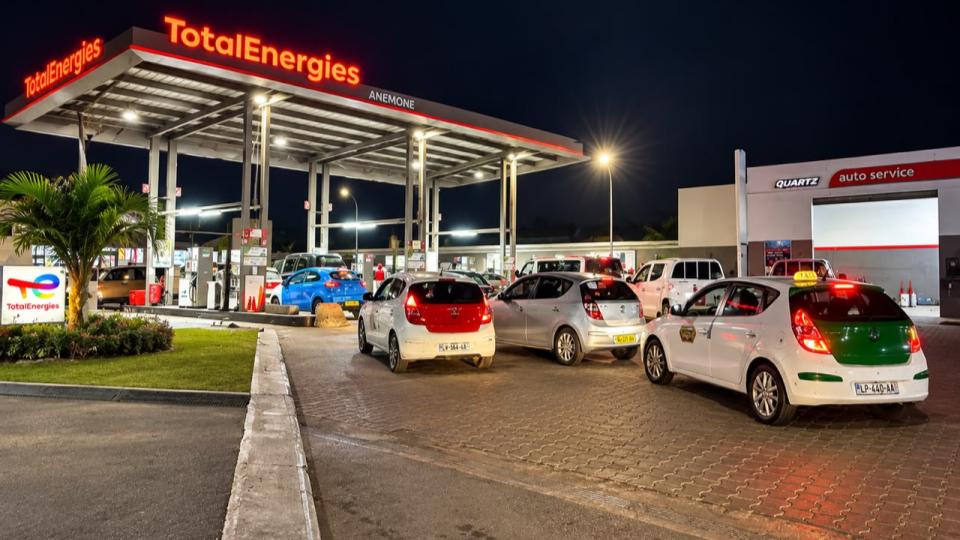 Carburant : les stations-service du Grand Libreville passent au 24h/24 jusqu’au retour à la normale